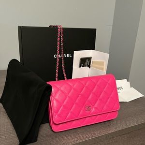 Chanel hot pink WOC